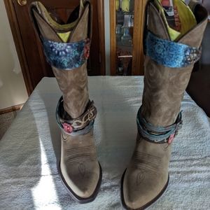Durango Boots. Size 7